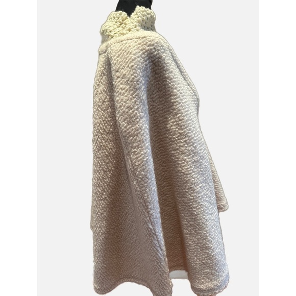 Anthropologie Blush Poncho in two materials: One Size - Picture 4 of 8